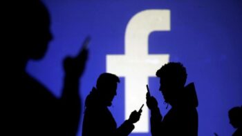 Một năm khó khăn của Facebook đang gây thiệt hại cho nhân viên.