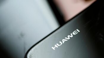 Điều này xảy ra vào thời điểm quan trọng khi Mỹ áp đặt lệnh cấm thương mại đối với Huawei, nhà sản xuất thiết bị viễn thông lớn nhất thế giới.